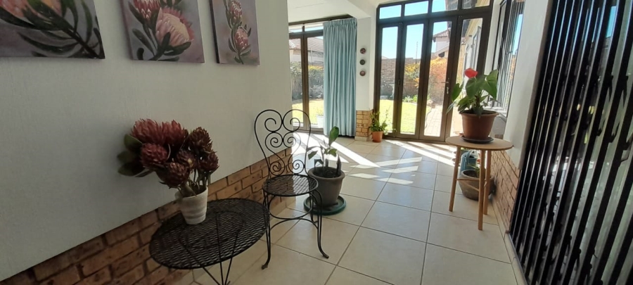 3 Bedroom Property for Sale in Flamwood North West